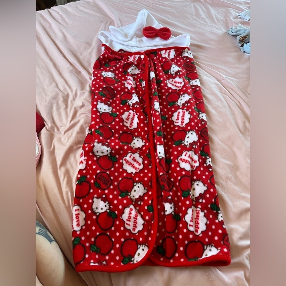 Sanrio Hello Kitty Hood Blanket